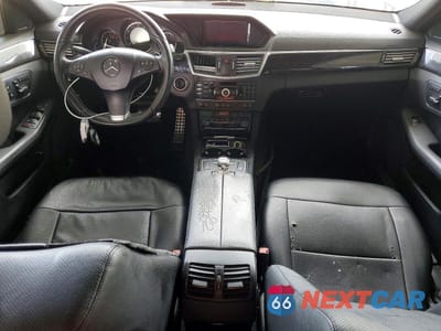 Zdjęcie 8 z 12 samochodu: 2011 MERCEDES-BENZ E 550 VIN:WDDHF7CB8BA316918 - miniatura