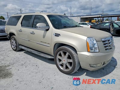 Czwarte zdjęcie samochodu z boku: 2013 CADILLAC ESCALADE ESV LUXURY VIN:1GYS3HEF7DR350653 - miniatura