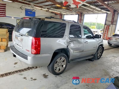 Trzecie zdjęcie samochodu z tyłu: 2013 GMC YUKON SLT VIN:1GKS1CE01DR343566 - miniatura