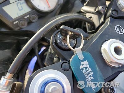 Zdjęcie 8 z 9 samochodu: 2003 YAMAHA YZFR6 L VIN:JYARJ06E83A008624 - miniatura