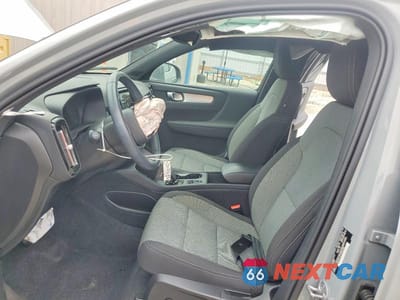 Zdjęcie 7 z 13 samochodu: 2025 VOLVO XC40 CORE VIN:YV4L12UJ9S2515754 - miniatura