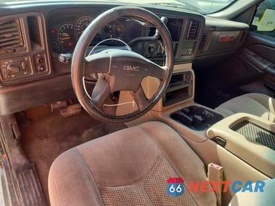Zdjęcie 8 z 13 samochodu: 2003 GMC NEW SIERRA C1500 VIN:1GTEC14V53Z103729 - miniatura