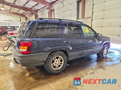 Trzecie zdjęcie samochodu z tyłu: 2004 JEEP GRAND CHEROKEE LAREDO VIN:1J4GW48S04C109874 - miniatura