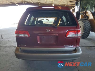Zdjęcie 6 z 13 samochodu: 2002 TOYOTA SIENNA XLE VIN:4T3ZF13C52U455040 - miniatura