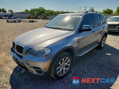 2011 BMW X5 XDRIVE35I 5UXZV4C5XBL402048 - główne zdjęcie licytacji z USA - miniatura