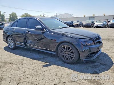 Czwarte zdjęcie samochodu z boku: 2009 MERCEDES-BENZ C 300 VIN:WDDGF54X69R078671 - miniatura