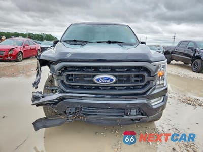 Piąte zdjęcie samochodu w środku: 2023 FORD F150 SUPERCREW VIN:1FTFW1E5XPKD65710 - miniatura