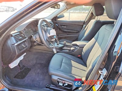 Zdjęcie 7 z 12 samochodu: 2018 BMW 320 XI VIN:WBA8E5G59JNV01828 - miniatura