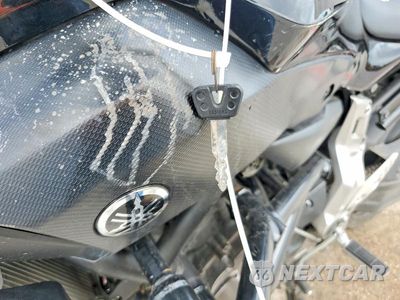 Zdjęcie 8 z 9 samochodu: 2016 YAMAHA FZ07 VIN:JYARM06EXGA005656 - miniatura