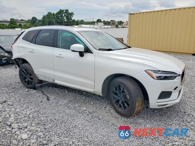 Czwarte zdjęcie samochodu z boku: 2021 VOLVO XC60 T6 MOMENTUM VIN:YV4A22RKXM1777054 - miniatura