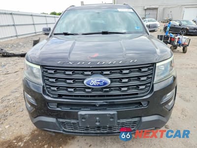 Piąte zdjęcie samochodu w środku: 2017 FORD EXPLORER SPORT VIN:1FM5K8GT3HGA39940 - miniatura