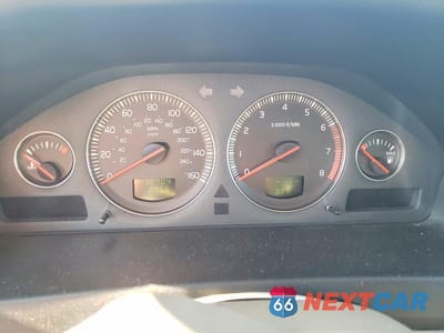 Zdjęcie 9 z 13 samochodu: 2004 VOLVO V70 FWD VIN:YV1SW59V242451163 - miniatura