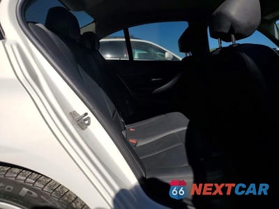 Zdjęcie 10 z 12 samochodu: 2017 BMW 320 I VIN:WBA8A9C52HK620504 - miniatura