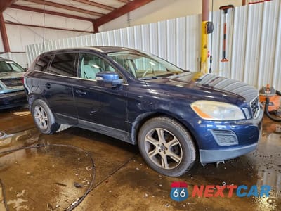Czwarte zdjęcie samochodu z boku: 2013 VOLVO XC60 T6 VIN:YV4902DZ6D2428481 - miniatura