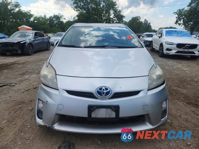 Piąte zdjęcie samochodu w środku: 2011 TOYOTA PRIUS TWO VIN:JTDKN3DU5B0287315 - miniatura