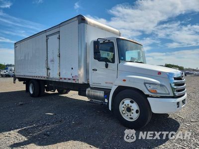 Czwarte zdjęcie samochodu z boku: 2016 HINO 268A BOX TRUCK VIN:5PVNJ8JV1G4S60518 - miniatura