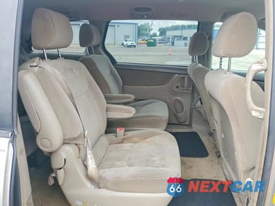 Zdjęcie 11 z 13 samochodu: 2004 TOYOTA SIENNA LE 7 PASSENGER VIN:5TDZA23CX4S018210 - miniatura