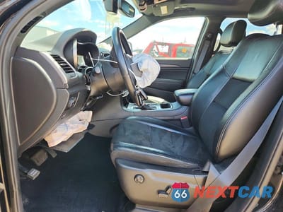 Zdjęcie 7 z 13 samochodu: 2019 JEEP GRAND CHEROKEE LAREDO VIN:1C4RJFAGXKC810904 - miniatura