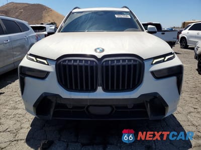 Piąte zdjęcie samochodu w środku: 2023 BMW X7 XDRIVE40I VIN:5UX23EM05P9P84249 - miniatura