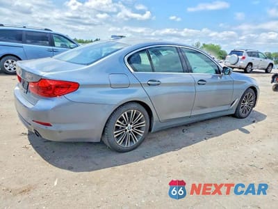 Trzecie zdjęcie samochodu z tyłu: 2019 BMW 530 XI VIN:WBAJA7C50KG911129 - miniatura