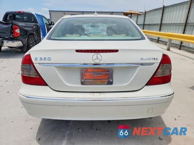 Zdjęcie 6 z 13 samochodu: 2009 MERCEDES-BENZ E 320 CDI VIN:WDBUF22X99B396483 - miniatura