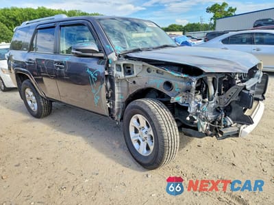 Czwarte zdjęcie samochodu z boku: 2018 TOYOTA 4RUNNER SR5 PREMIUM VIN:JTEBU5JR7J5526858 - miniatura