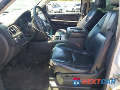 Zdjęcie 7 z 12 samochodu: 2007 GMC YUKON XL DENALI VIN:1GKFK66897J359330 - miniatura