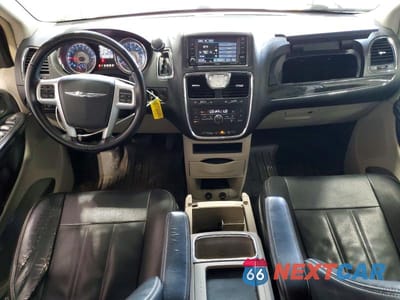Zdjęcie 8 z 13 samochodu: 2016 CHRYSLER TOWN & COUNTRY TOURING VIN:2C4RC1BG8GR296285 - miniatura