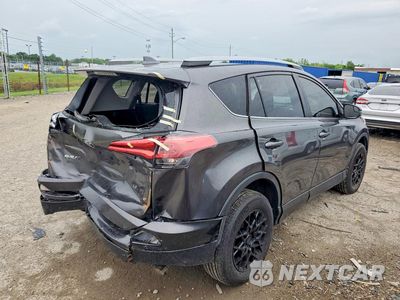 Trzecie zdjęcie samochodu z tyłu: 2017 TOYOTA RAV4 VIN:JTMZFREV2HJ702048 - miniatura