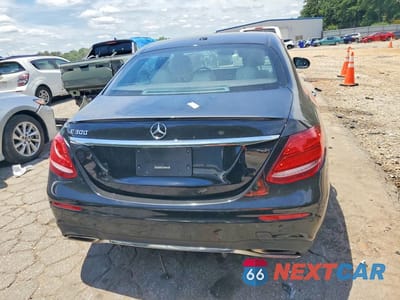 Zdjęcie 6 z 12 samochodu: 2017 MERCEDES-BENZ E 300 VIN:WDDZF4JB6HA009925 - miniatura