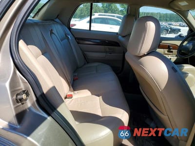 Zdjęcie 10 z 12 samochodu: 2004 MERCURY GRAND MARQUIS LS VIN:2MEHM75W64X630415 - miniatura