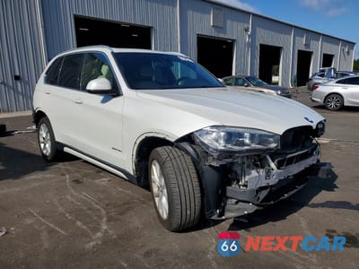 Czwarte zdjęcie samochodu z boku: 2018 BMW X5 SDRIVE35I VIN:5UXKR2C52J0Z16129 - miniatura