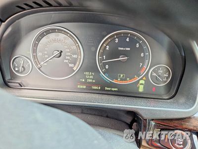 Zdjęcie 9 z 12 samochodu: 2014 BMW X5 VIN:5UXKR0C51E0H18283 - miniatura