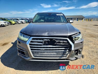 Piąte zdjęcie samochodu w środku: 2019 AUDI Q7 PREMIUM PLUS VIN:WA1LAAF73KD013013 - miniatura