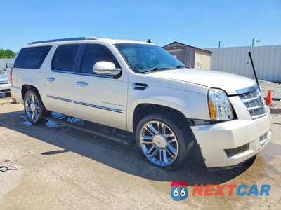 Czwarte zdjęcie samochodu z boku: 2011 CADILLAC ESCALADE ESV PREMIUM VIN:1GYS4JEF9BR154814 - miniatura