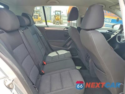 Zdjęcie 10 z 12 samochodu: 2014 VOLKSWAGEN GOLF VIN:WVWDM7AJ4EW007401 - miniatura