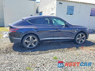 Trzecie zdjęcie samochodu z tyłu: 2026 GENESIS GV80 COUPE VIN:KMUJBESC5TU328446 - miniatura