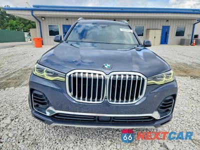 Piąte zdjęcie samochodu w środku: 2022 BMW X7 XDRIVE40I VIN:5UXCW2C04N9M14080 - miniatura
