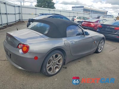 Trzecie zdjęcie samochodu z tyłu: 2004 BMW Z4 3.0 VIN:4USBT53564LT27442 - miniatura
