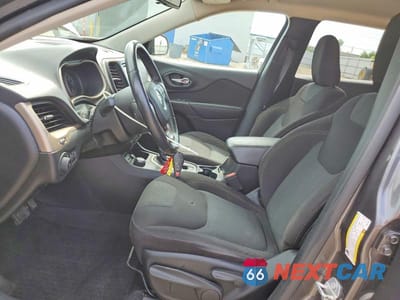 Zdjęcie 7 z 13 samochodu: 2017 JEEP CHEROKEE LATITUDE VIN:1C4PJMCS1HW531359 - miniatura