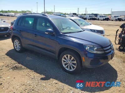 Czwarte zdjęcie samochodu z boku: 2015 VOLKSWAGEN TIGUAN S VIN:WVGBV7AX8FW542415 - miniatura