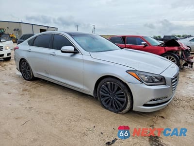 Czwarte zdjęcie samochodu z boku: 2015 HYUNDAI GENESIS 5.0L VIN:KMHGN4JF9FU067154 - miniatura