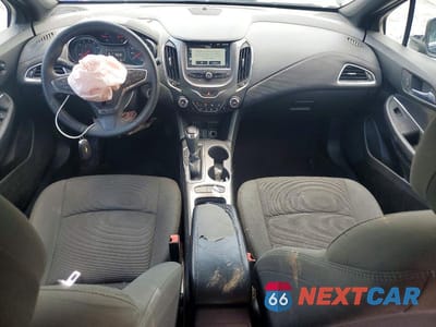 Zdjęcie 8 z 12 samochodu: 2017 CHEVROLET CRUZ LT VIN:3G1BE6SM3HS536273 - miniatura