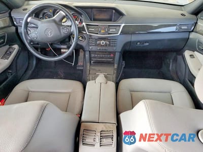Zdjęcie 8 z 12 samochodu: 2012 MERCEDES-BENZ E 350 VIN:WDDHF5KB0CA530387 - miniatura