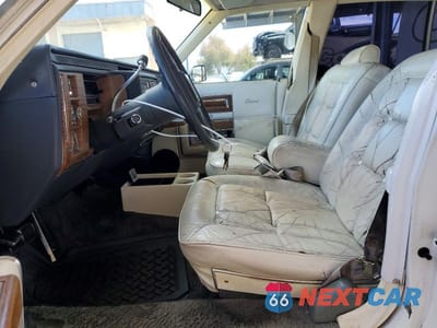 Zdjęcie 7 z 12 samochodu: 1984 CADILLAC FLEETWOOD BROUGHAM VIN:1G6AW6988E9064193 - miniatura