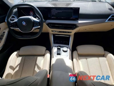 Zdjęcie 8 z 12 samochodu: 2025 BMW 330I VIN:3MW69CW01S8F32453 - miniatura