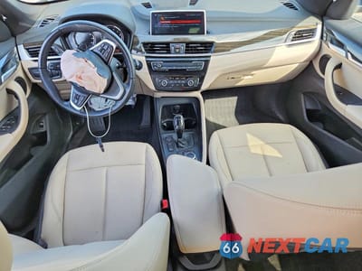 Zdjęcie 8 z 14 samochodu: 2021 BMW X1 XDRIVE28I VIN:WBXJG9C03M5U39222 - miniatura