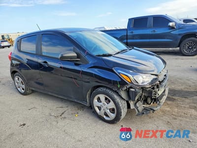 Czwarte zdjęcie samochodu z boku: 2019 CHEVROLET SPARK LS VIN:KL8CB6SA2KC819215 - miniatura