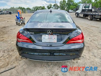 Zdjęcie 6 z 12 samochodu: 2014 MERCEDES-BENZ CLA 250 VIN:WDDSJ4EB3EN069787 - miniatura