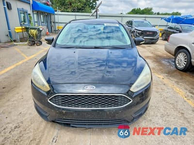 Piąte zdjęcie samochodu w środku: 2016 FORD FOCUS SE VIN:1FADP3K2XGL253418 - miniatura